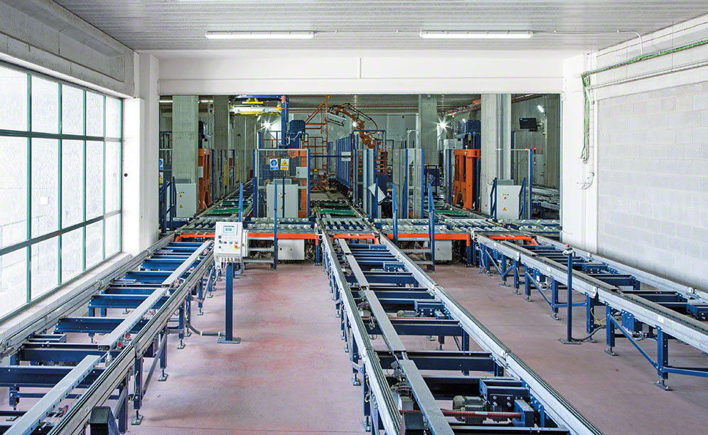 La planta de Nupik tiene dos naves de almacenaje completamente automatizadas