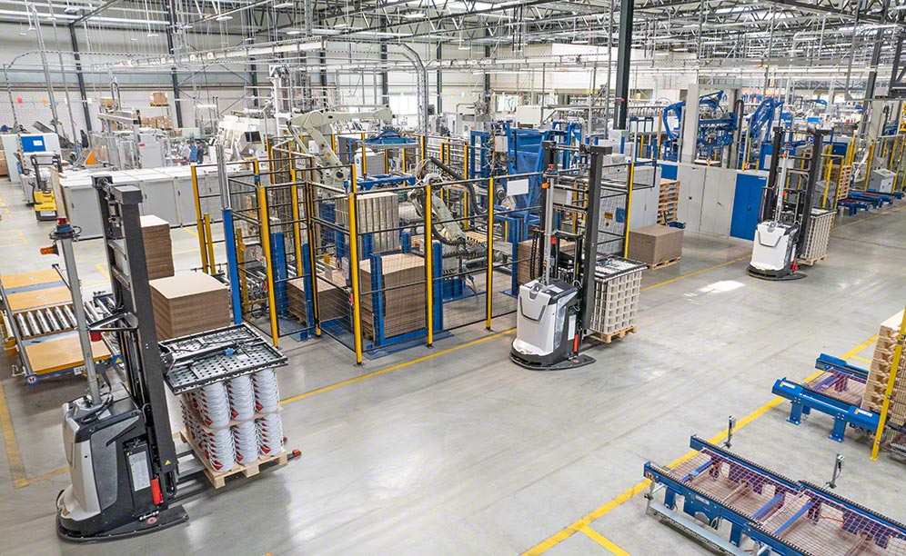 Bodega automatizada de materias primas de Blechwarenfabrik en Limburg (Alemania)